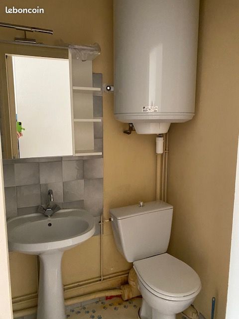 Studio a louer - Poitiers 86000 (image principale 2)