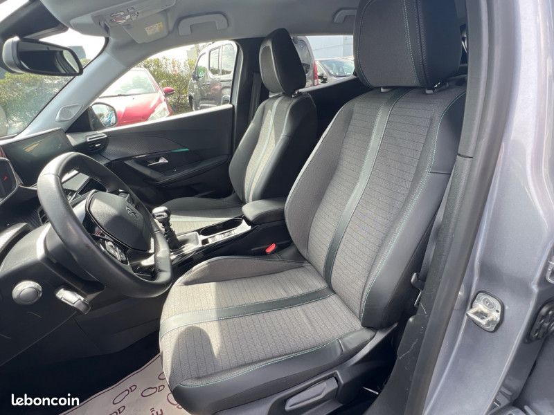 Peugeot 2008 1.5 BLUEHDI 110CH S&S ALLURE PACK (image 12)