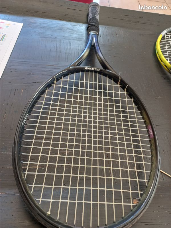 Raquette de tennis 68 cm (image 1)