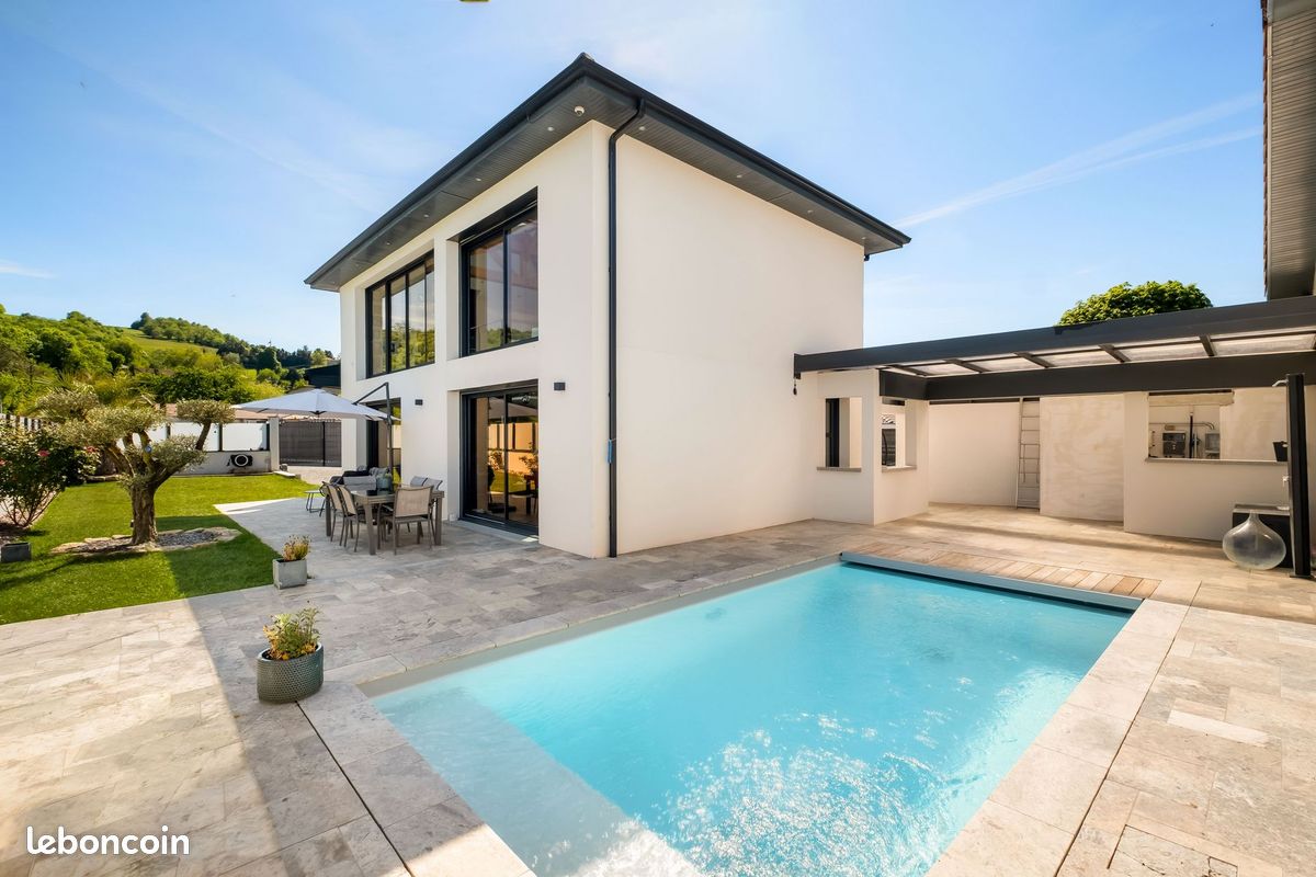 Maison 5 pièces 244 m² · à Savas-Mépin · 244 m² · 532 000 €
