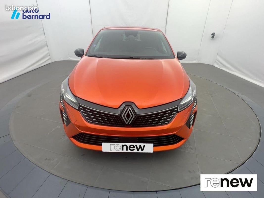 Renault Clio 1.6 E-Tech 145ch full hybrid Techno (image 2)