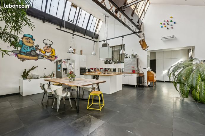 Maison 6 pièces 212 m² — 1