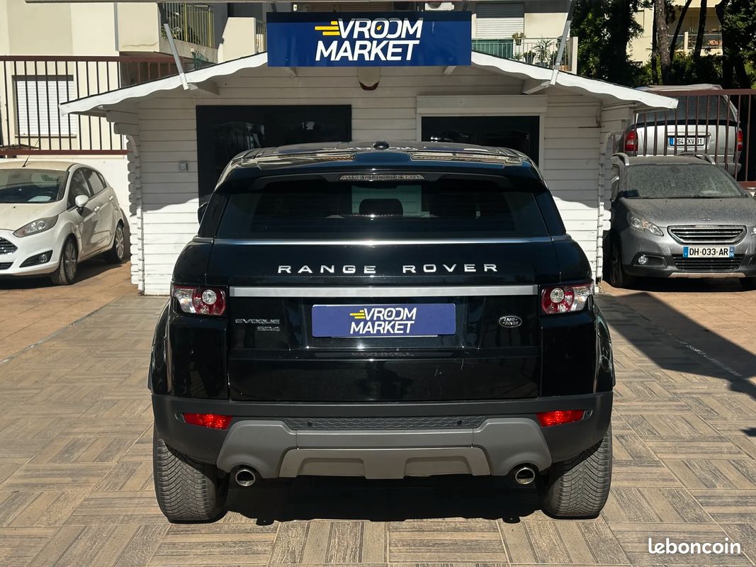 Range Rover Evoque 2.2 SD4 190ch Dynamic - SIÈGES ÉLECTRIQUE À MÉMOIRES - SONO MERIDIAN - CLIMATISATION AUTO (image 5)