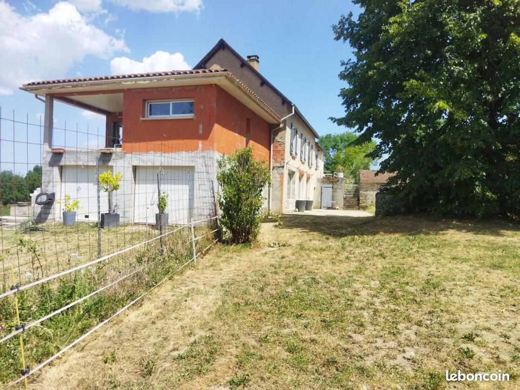 Maison 6 pièces 219 m² · à Cahors · 219 m² · 339 200 €