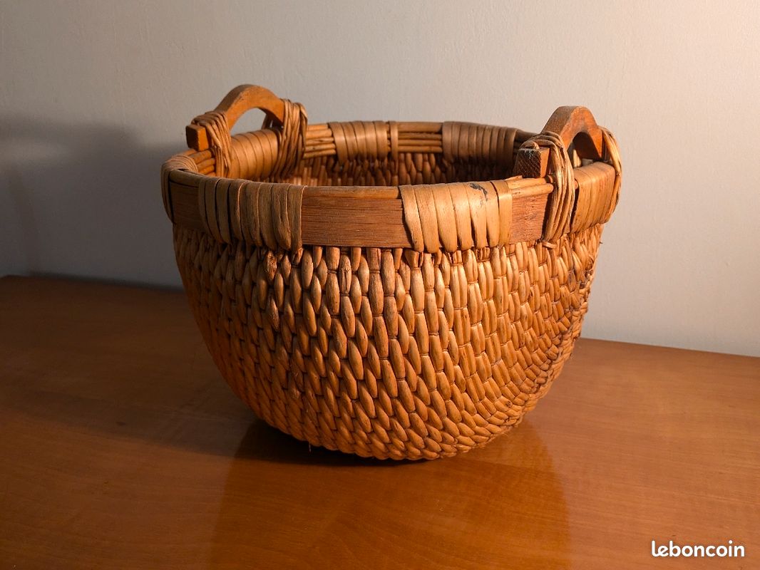 Petit panier de pêcheur artisanal indonésien