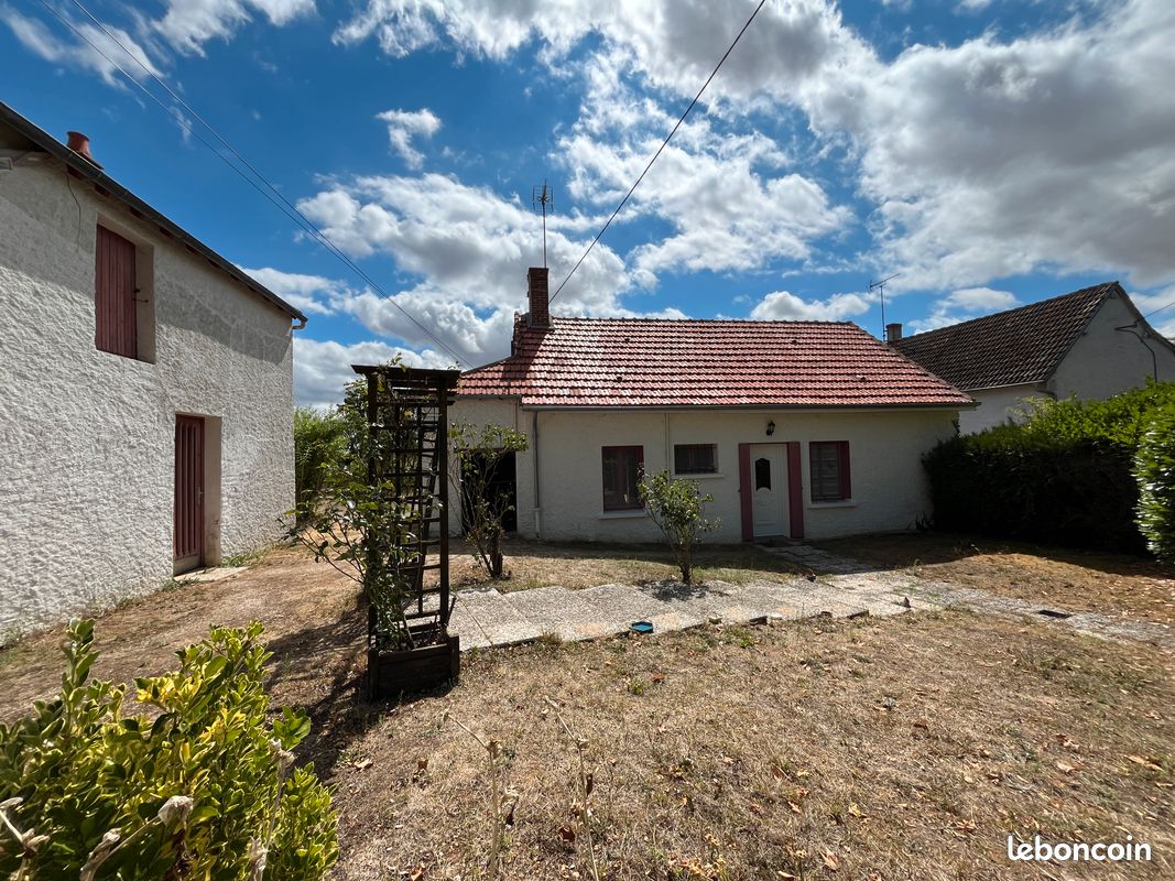 Maison 3 pièces 80 m² · à Feux · 80 m² · 77 500 €