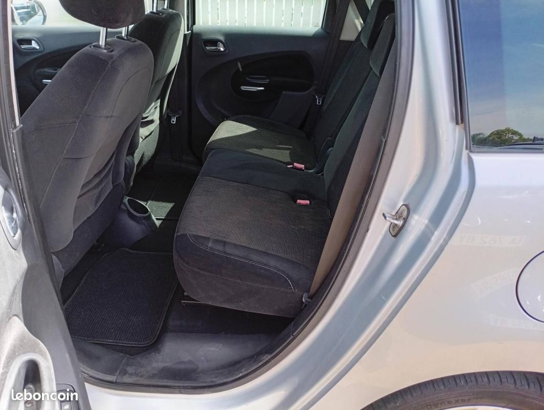 Citroën C3 II 1.6 HDi90 FAP Exclusive (image 11)