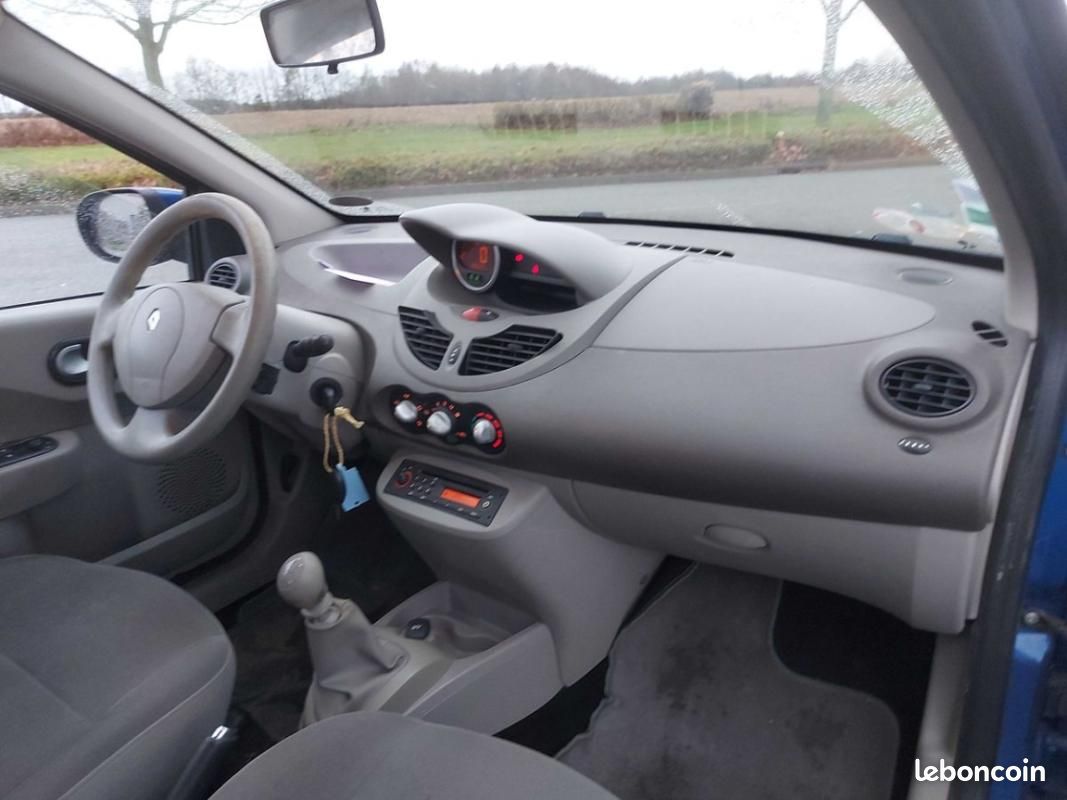 Renault Twingo II 1.2 16v 75 eco2 Expression 1ere Main (image 9)