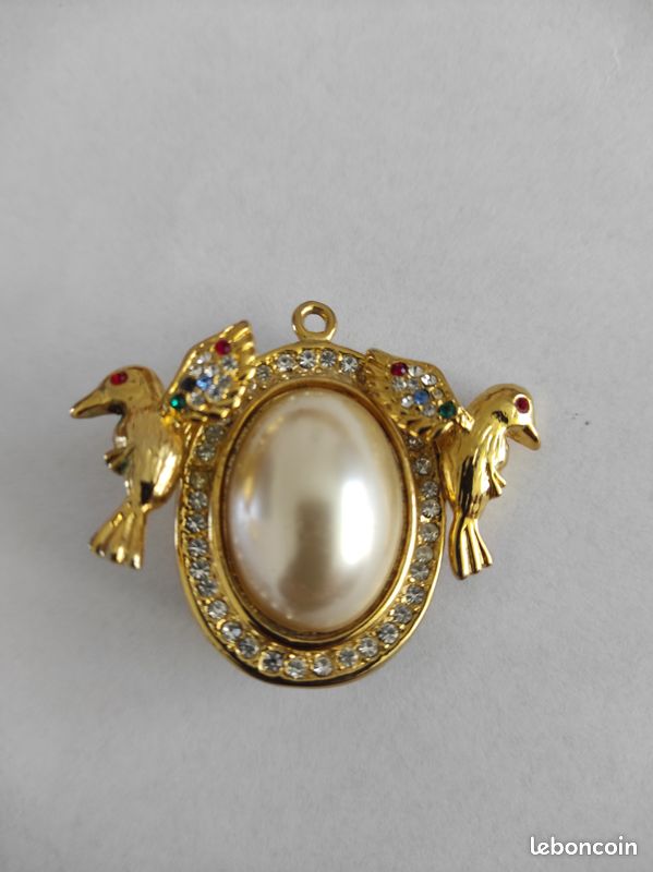Broche Fantaisie Vintage En Métal - Bijou Ancien, Occasion Avec Traces D'usure