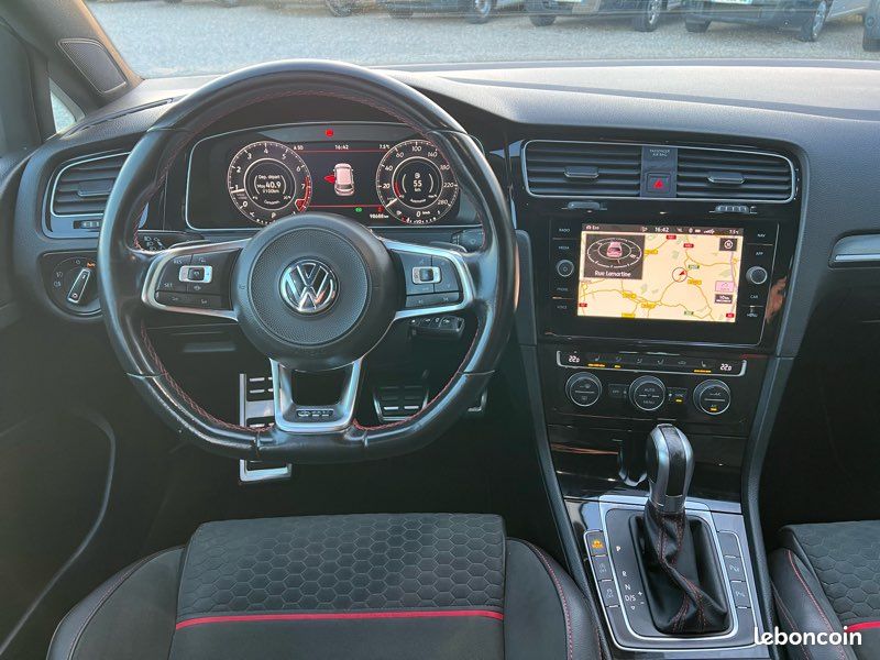 Volkswagen Golf VII GTI Performance 245Cv Phase II DSG7 - CarPlay - ACC - Alcantara - Jantes 18 - Sièges Chauffants - 05/2019 (image 4)