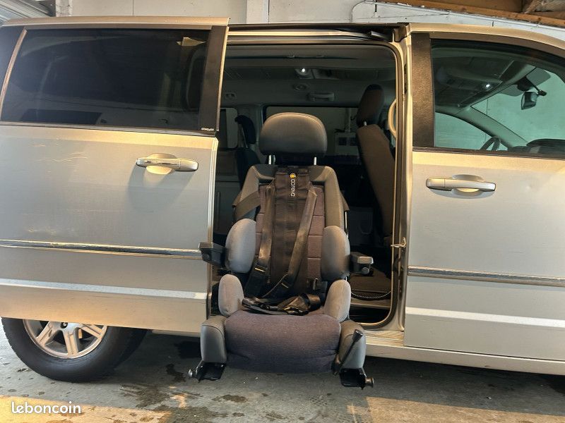 Chrysler GRAND VOYAGER 2.8 CRD TOURING BA (image 21)