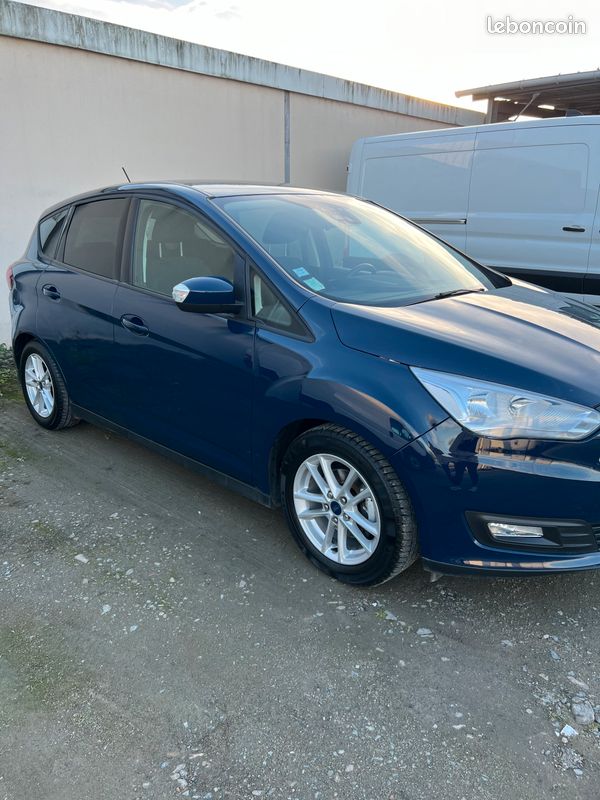 Ford C-Max 1.0 EcoBoost 100CH S&S Trend BV6 (image 2)