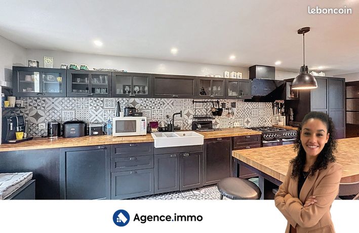 Maison 8 pièces 217 m²