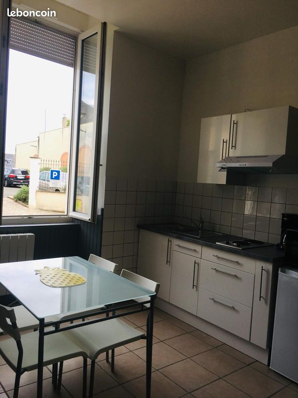 Appartement 1 pièce 27 m² · à Sablé-sur-Sarthe · 27 m² · 375 €