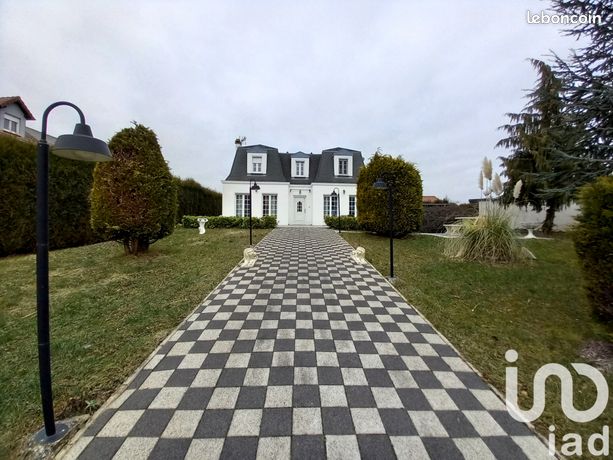 Propriété 6 pièces 171 m²
