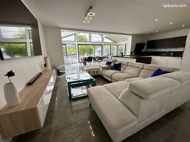 Maison 10 pièces 220 m²