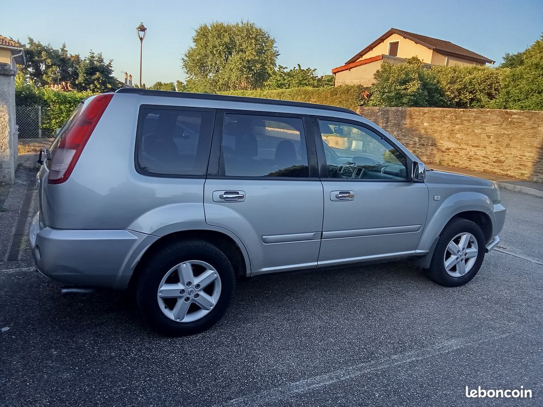 Joli Nissan X-Trail 2.2 dci CT OK (image 3)