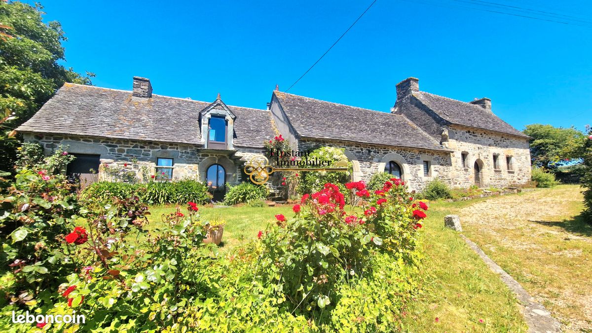 Maison 9 pièces 240 m² · à Lanmeur · 240 m² · 450 000 €