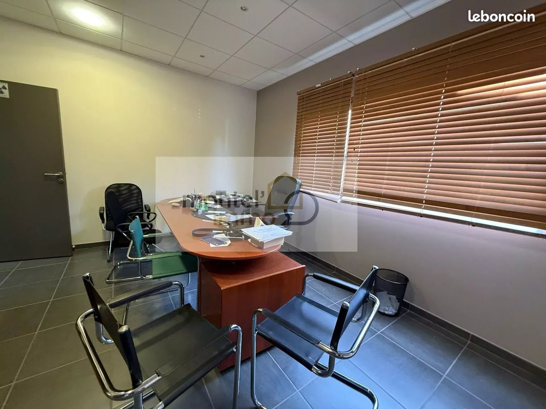 Local 205 m² Sauzet (image 8)