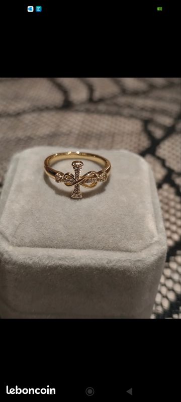 Bague croix infini Montres Bijoux