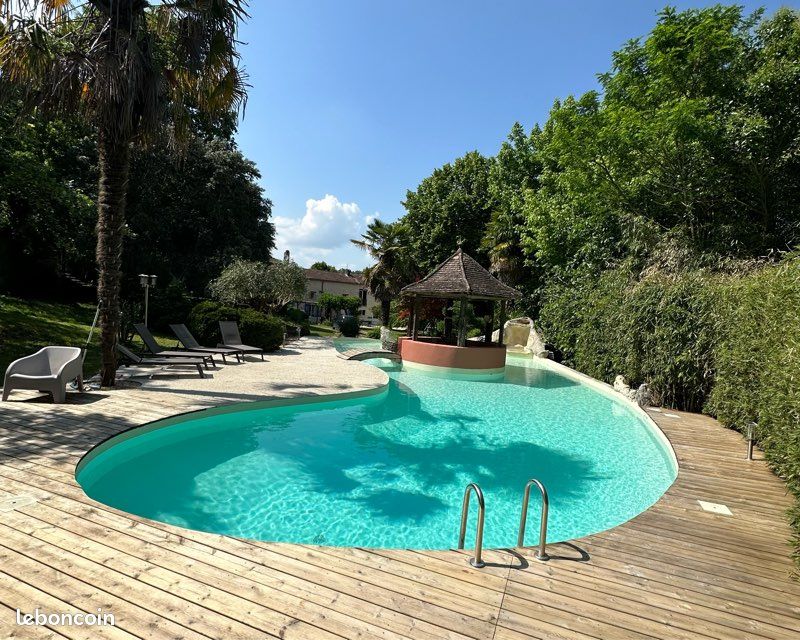 Gîte 11 personnes avec piscine / jacuzzi (image 2)
