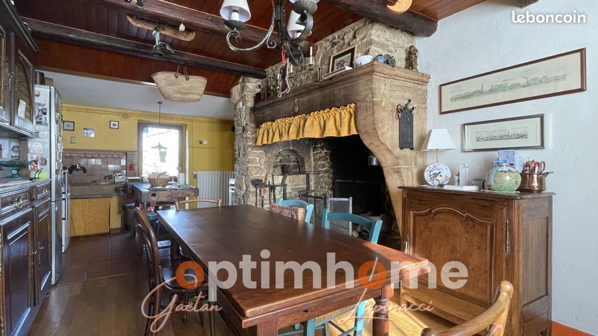 Maison 8 pièces 200 m² · à Homécourt · 200 m² · 275 000 €