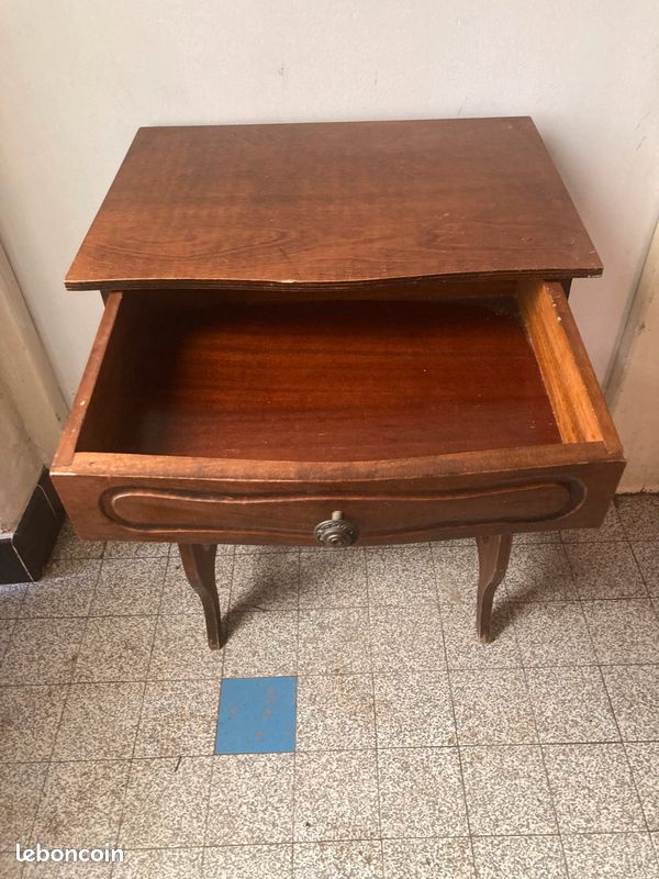 Table de chevet (image 1)