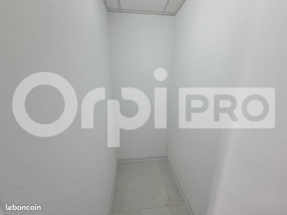 Bureau 35 m² (image 2)
