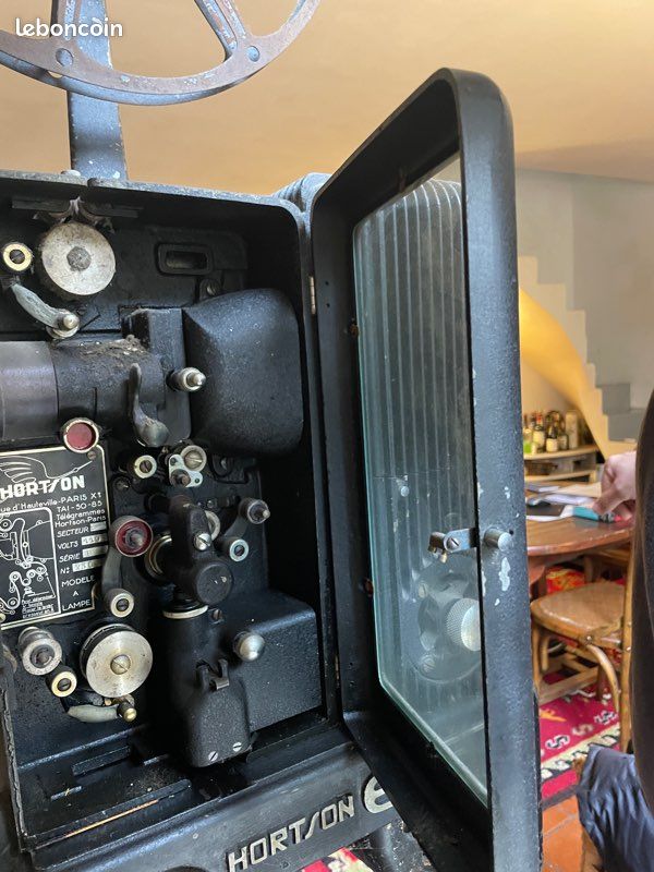 Projecteur Cinéma 16mm SUPER SLD - Vintage - Occasion Pour Collection