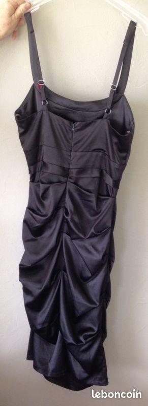 Robe noire (image 1)