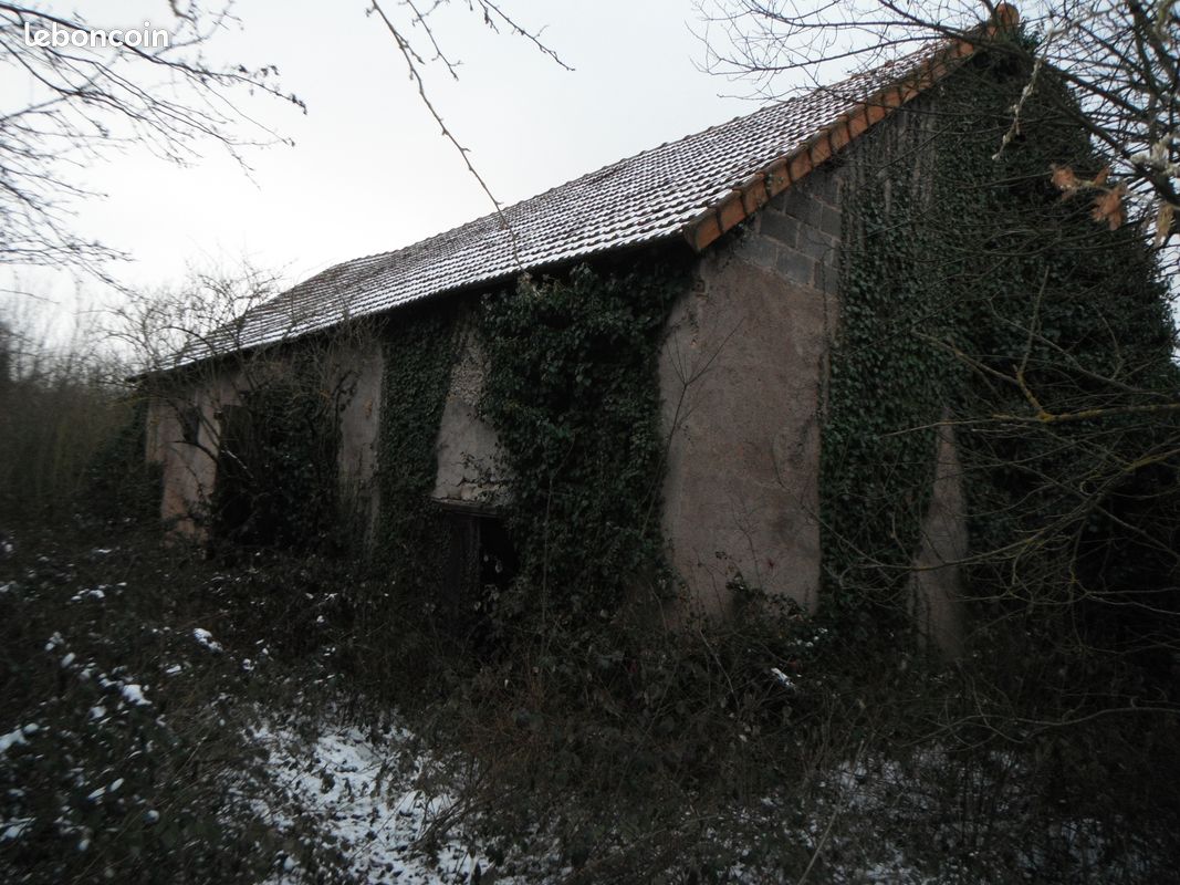 Maison 1 pièce 120 m² · à Commentry · 120 m² · 48 000 €