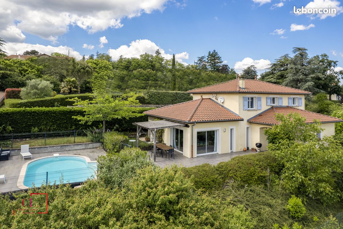 Maison 6 pièces 151 m² · à Pommiers · 151 m² · 525 000 €