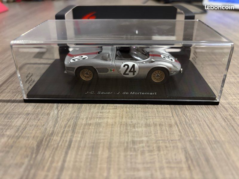 Voiture 24 heures du Mans (image 6)