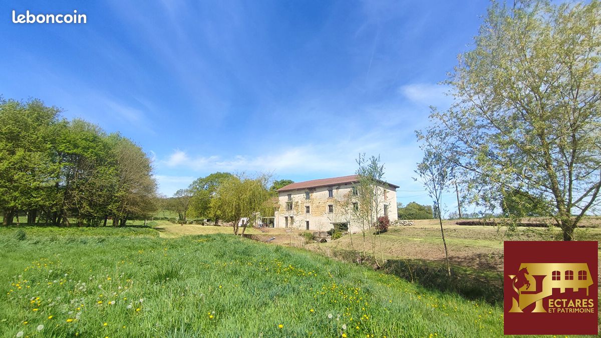 Maison 12 pièces 182 m² · à Chalamont · 182 m² · 780 000 €