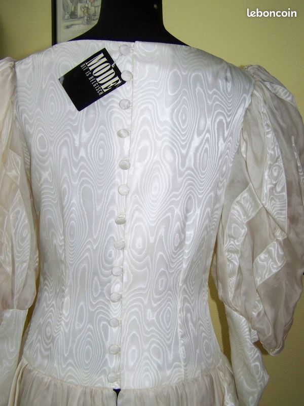 Robe de Mariée Vintage Couture Moire de soie Huis PAULA T 38-40 022 (image 7)