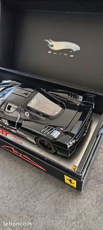 Hot Wheels Super Elite – Ferrari FXX Noire #30 Schumacher – 1/18 – Occasion (boîte Abîmée)