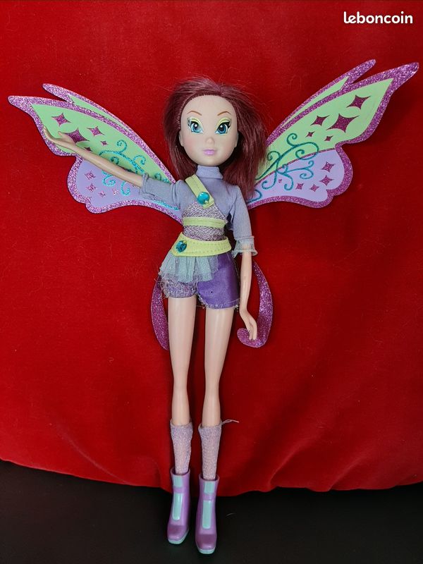 Poupée Winx Lovely Fairy : Flora - Jeux et jouets Giochi Preziosi