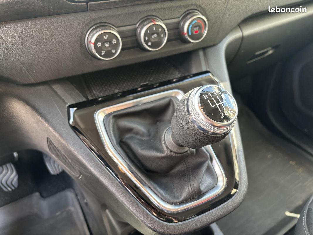 RENAULT KANGOO VAN Kangoo 1.5 Blue dCi - 75 CH - EDITION ONE - EASY LINK WITH 8 SCREEN (image 13)