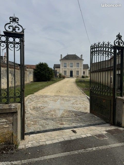 Maison 7 pièces 210 m² · à Champigny en Rochereau · 210 m² · 343 000 €
