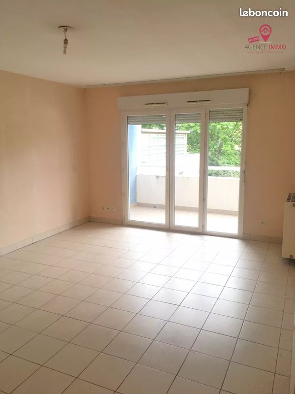 Appartement 3 pièces 70 m² · à Vénissieux · 70 m² · 822 €