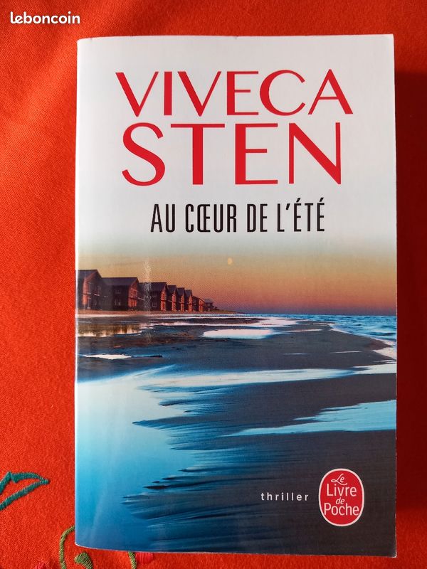 Viveca Sten. Au cœur de l'été. Le livre de poche (image 1)