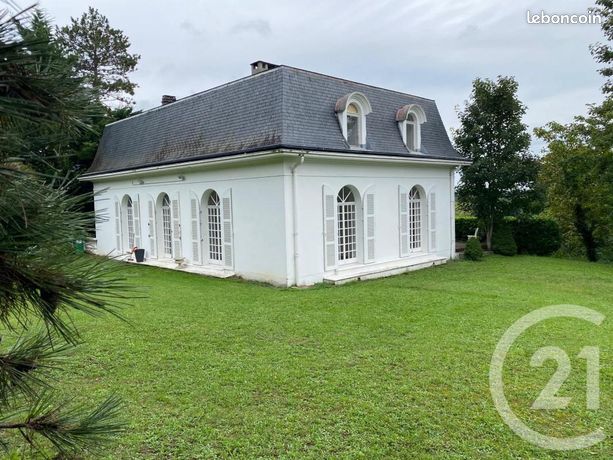 Maison 8 pièces 258 m²