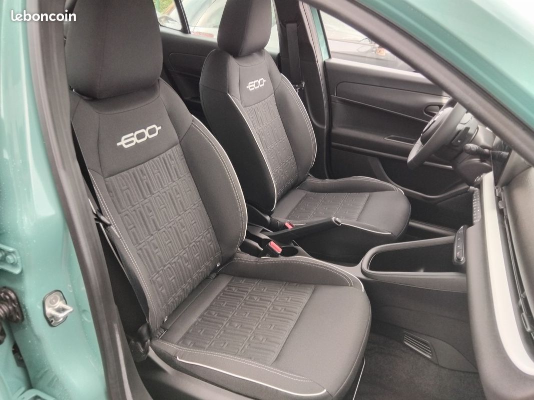 Fiat 600 T-Gen 3 1.2 Hybrid 145 Step 2 DCT6 Pop (image 10)