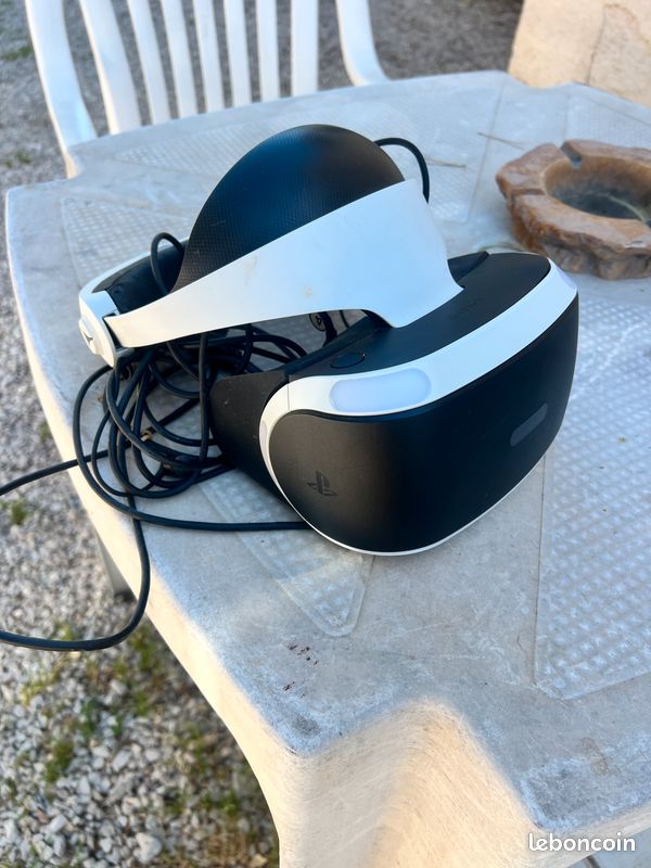 À vendre casque vr PlayStation (image 2)