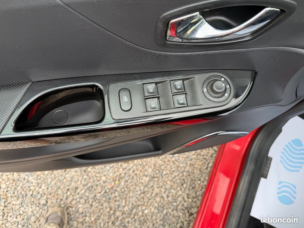 RENAULT CAPTUR dCi 110 Energy Intens CAMÉRA DE RECUL (image 14)