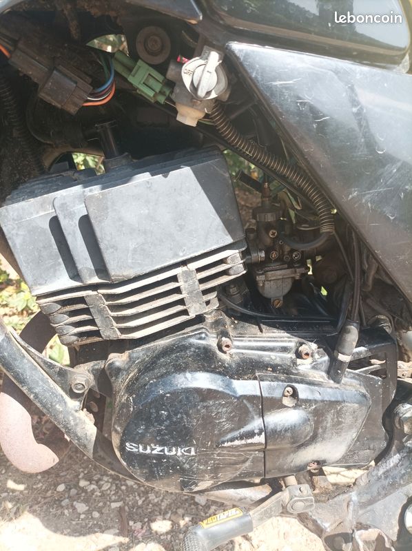 Moto Suzuki (image 3)