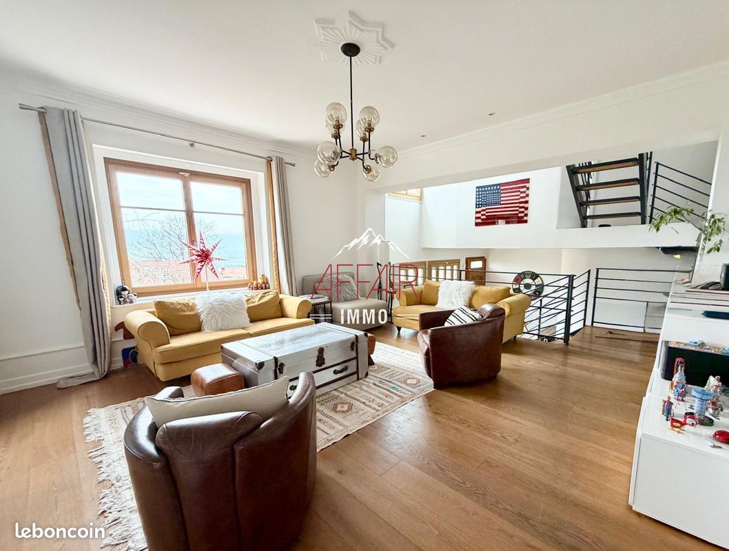 Maison 7 pièces 204 m² · à Collonges-sous-Salève · 204 m² · 950 000 €