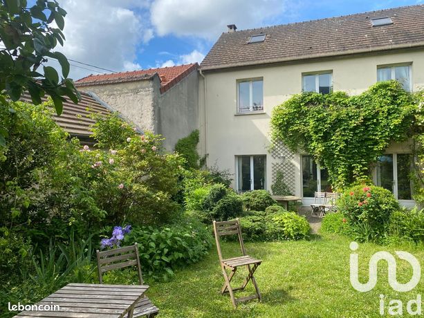 Maison 10 pièces 225 m²