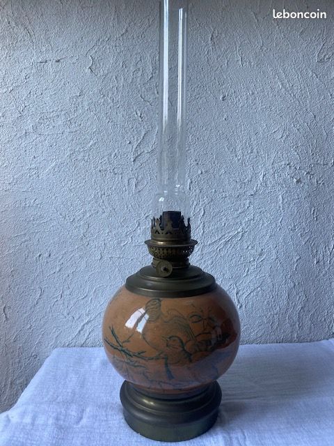 Lampe à pétrole ancienne faïence (image 1)