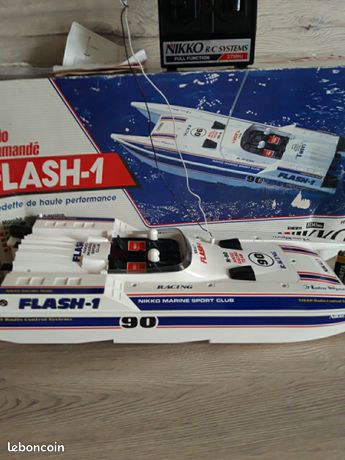 Bateau Radiocommandé Nikko Flash-1 – Haute Performance – Électrique (Occasion)